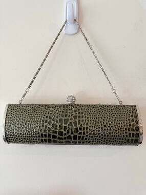 Mod Clutch Bag Women's Green Detachable Strap Clasp Closure Crocodile Embossed